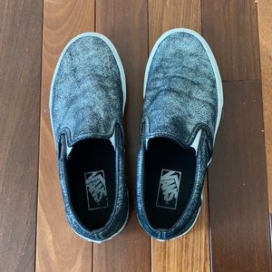 Selling because I never really wore them.